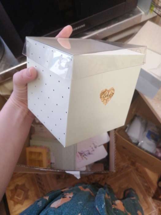 Фотография покупателя товара Коробка подарочная для цветов с PVC крышкой, упаковка, «Love», 12 х 12 х 12 см - Фото 1
