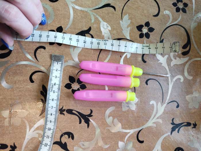 Фотография покупателя товара Игла для поднятия петель, с колпачком, 14 см, d = 0,8 мм, цвет розовый/жёлтый - Фото 4