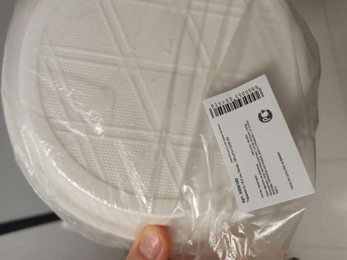 Фотография покупателя товара Тарелка одноразовая десертная, d=16,5 см, цвет белый - Фото 3