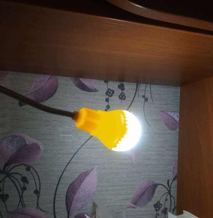 Фотография покупателя товара Лампа на прищепке "Свет" желтый 13LED 1,5W провод USB 4x9x31,5 см - Фото 3