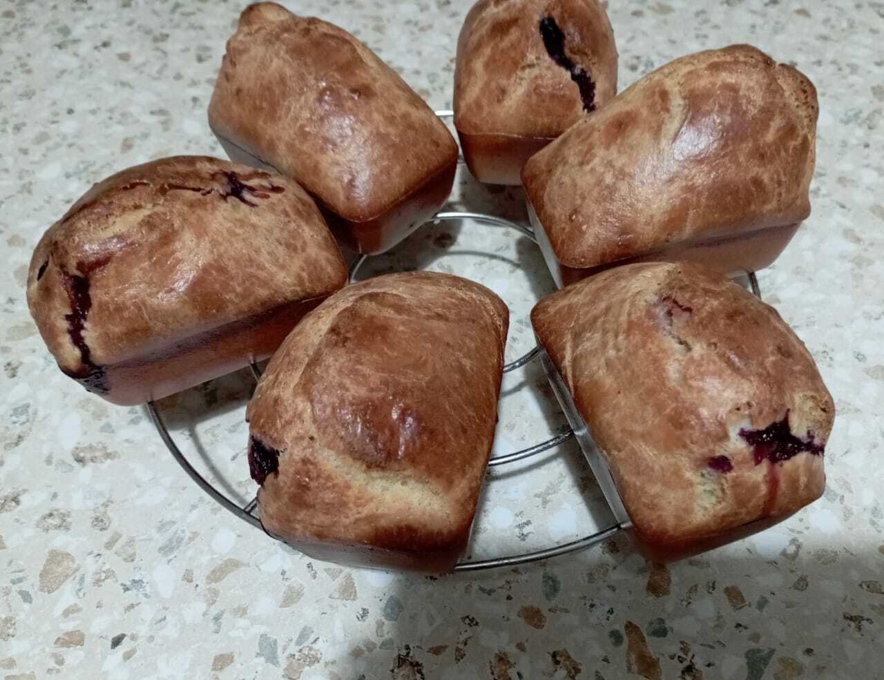 Фотография покупателя товара Форма для выпечки «Прямоугольник. Рэнди», 21.5×21 см, 6 ячеек, антипригарное покрытие, цвет золотой - Фото 3