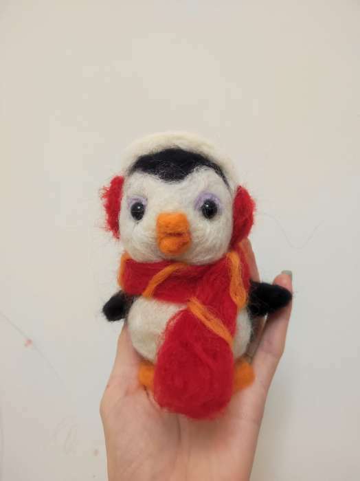 Фотография покупателя товара Новогодняя игрушка из шерсти «Новый год! Пингвин в шапочке» - Фото 4