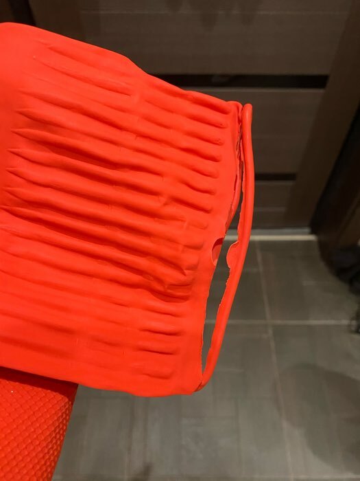 Фотография покупателя товара Перчатки хозяйственные латексные Доляна, размер S, длинные манжеты, цвет красный - Фото 4