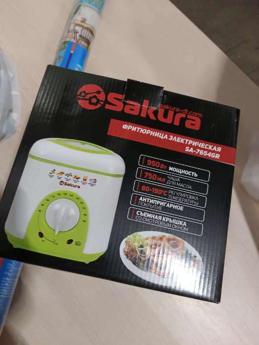 Фотография покупателя товара Фритюрница Sakura SA-7654GR, 950 Вт, 750 мл, антипригарное покрытие, фильтр, бело-салатовая
