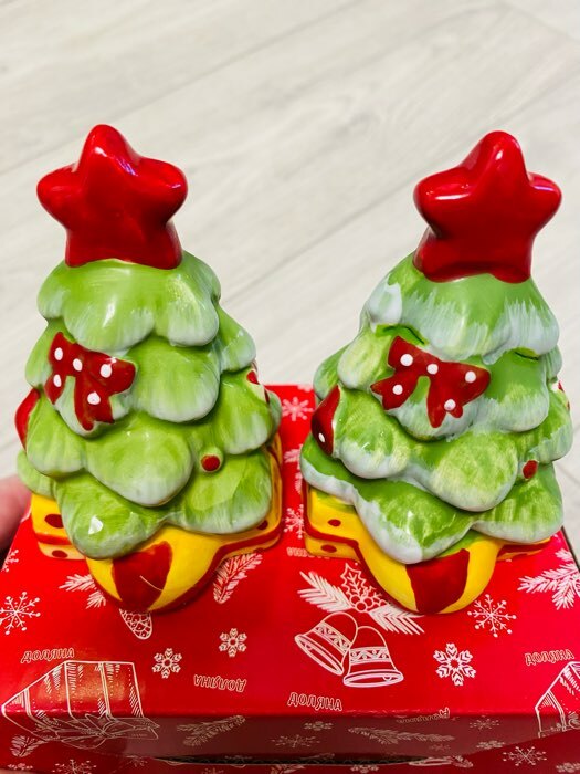 Фотография покупателя товара Набор для специй Доляна «Ёлочка», 2 шт: солонка, перечница, 6×5,5×8,5 см - Фото 4