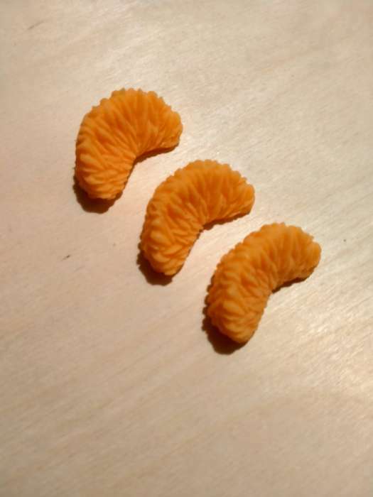 Фотография покупателя товара Молд Доляна «Дольки мандарина», силикон, 11×5×2 см, цвет МИКС - Фото 4