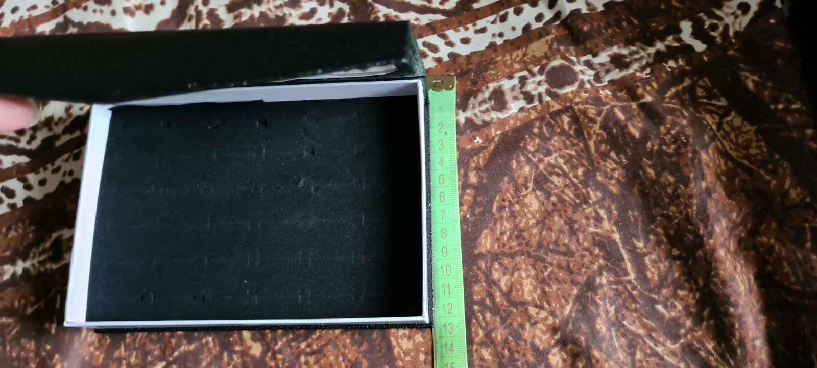 Фотография покупателя товара Подставка для украшений «Шкатулка» 36 мест ,18,5×13×4 см, цвет чёрно-белый - Фото 3