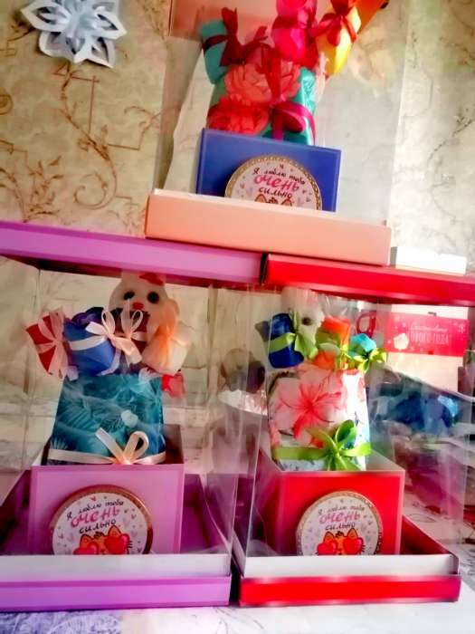 Фотография покупателя товара Коробка подарочная для цветов с вазой и PVC окнами складная, упаковка, «С Любовью», 16 х 23 х 16 см - Фото 1