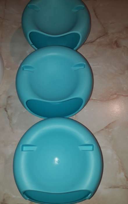 Фотография покупателя товара Тарелка пластиковая для семечек и орехов «Плэтэр», 20×11 см, с подставкой для телефона, цвет МИКС - Фото 5