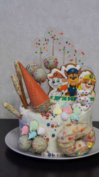 Фотография покупателя товара Свеча в торт на день рождения «‎Цветное конфетти»‎, цифра "5", 5.5 см