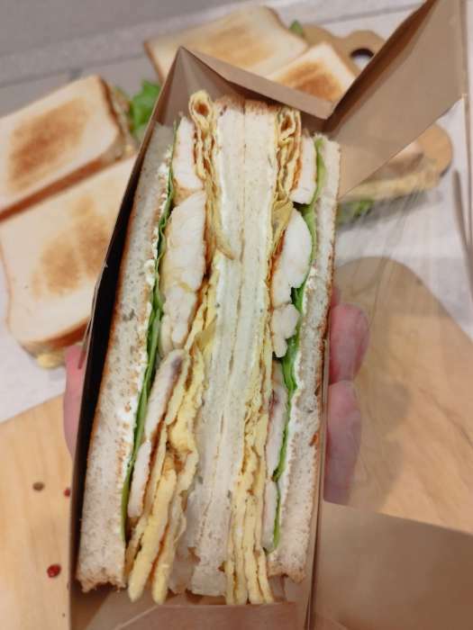 Фотография покупателя товара Упаковка для сэндвичей 13 х 13 х 6 см - Фото 2