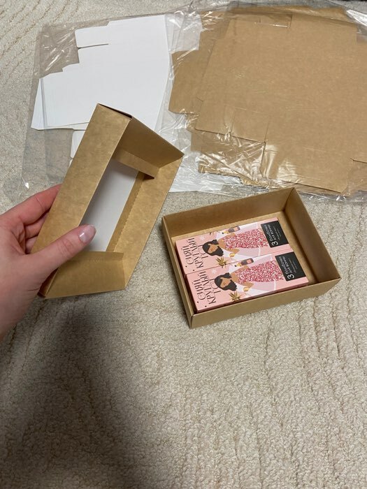 Фотография покупателя товара Коробка подарочная складная, упаковка, крышка - дно, с окном, крафт, 20×20×6 см - Фото 30