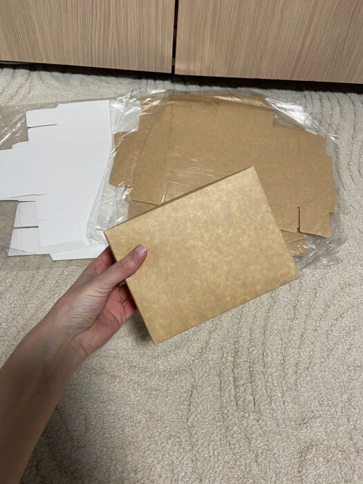 Фотография покупателя товара Коробка подарочная складная, упаковка, крышка - дно, с окном, крафт, 20×20×6 см - Фото 26