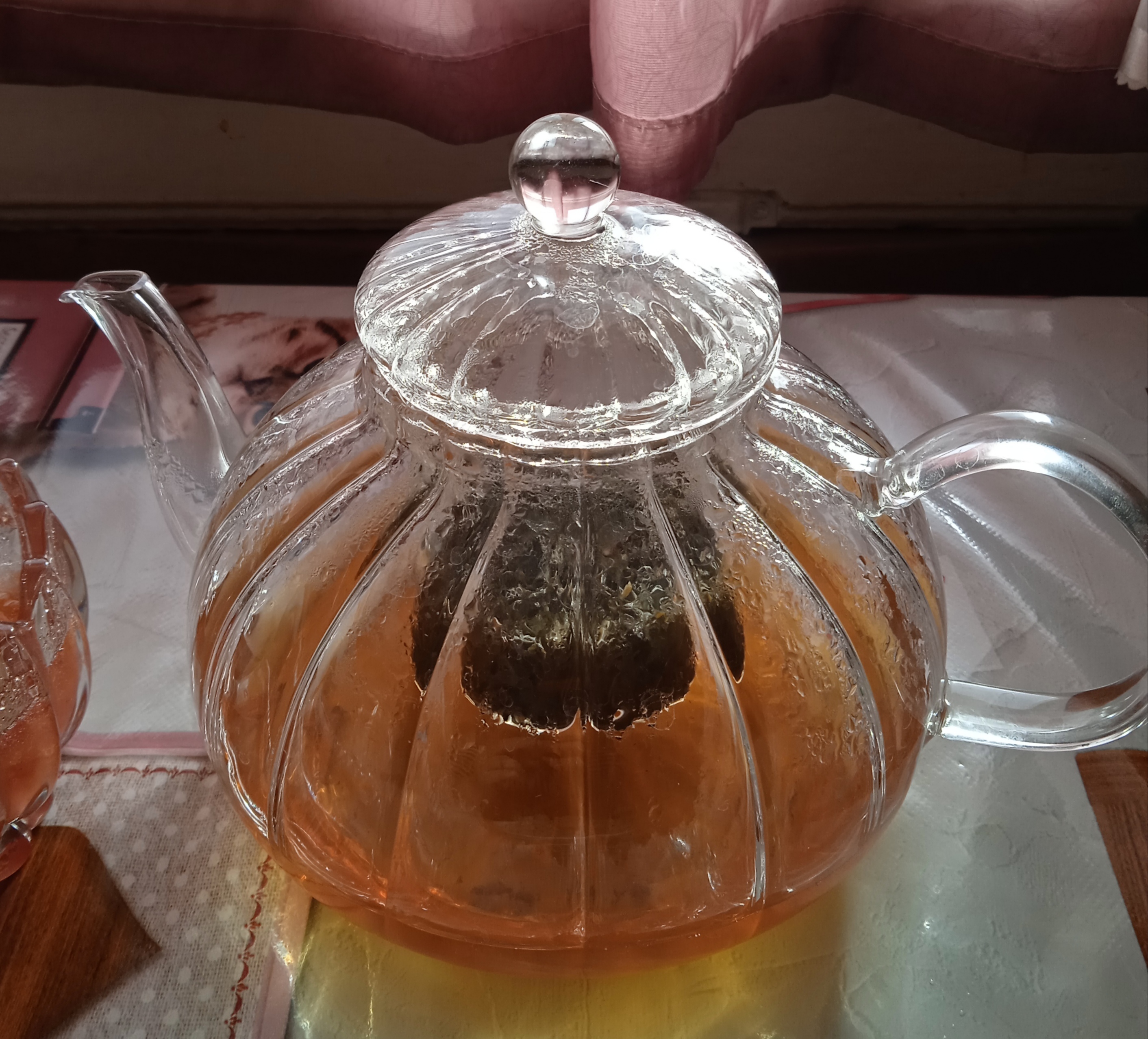 Фотография покупателя товара Чайник заварочный со стеклянной крышкой и ситом «Диана», 1 л, 21,5×13×13,5 см - Фото 1