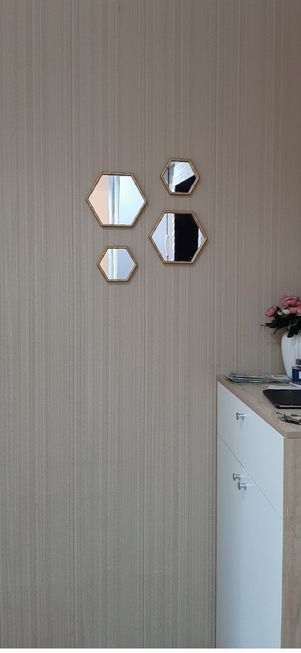 Фотография покупателя товара Набор настенных зеркал «Бамбук», зеркальная поверхность 22.7×20/15×13.2 см, цвет золотистый - Фото 1