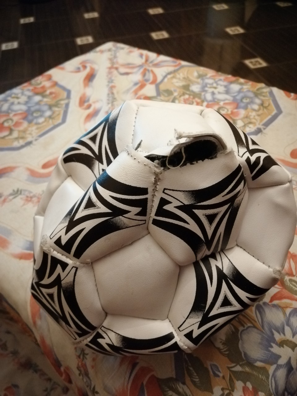 Фотография покупателя товара Мяч футбольный ONLYTOP, PVC, машинная сшивка, 32 панели, р. 5 - Фото 5