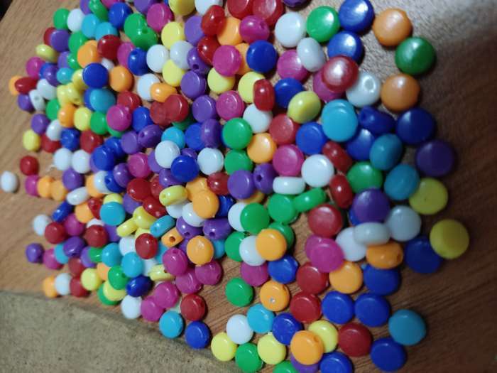 Фотография покупателя товара Бусины для творчества пластик "Цветные кругляшки" набор 20 гр 0,3х0,5х0,5 см - Фото 5