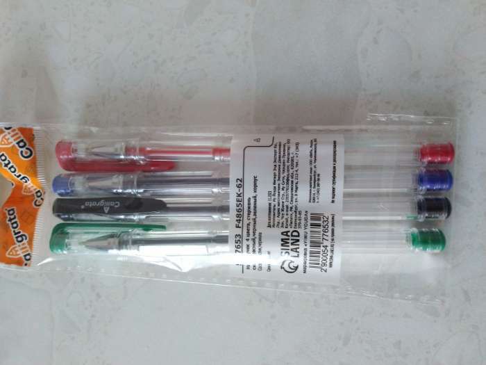 Фотография покупателя товара Набор гелевых ручек 4 цвета, стержень синий, красный, чёрный, зелёный, корпус прозрачный