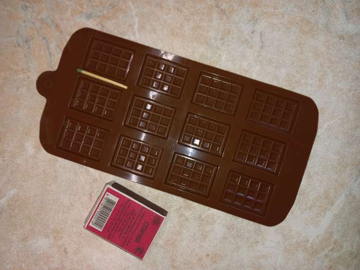 Фотография покупателя товара Форма для шоколада Доляна «Плитка», силикон, 21×11 см, 12 ячеек (2,7×3,9 см), цвет коричневый - Фото 19