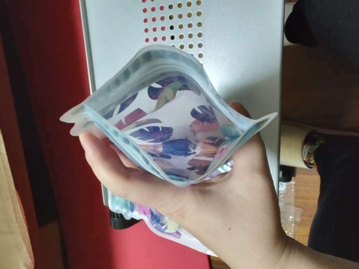 Фотография покупателя товара Набор пакетов для хранения сыпучих продуктов Доляна «Перья», застёжка zip-lock, 3 шт, 15×10 см, 20×13 см, 24,5×16,5