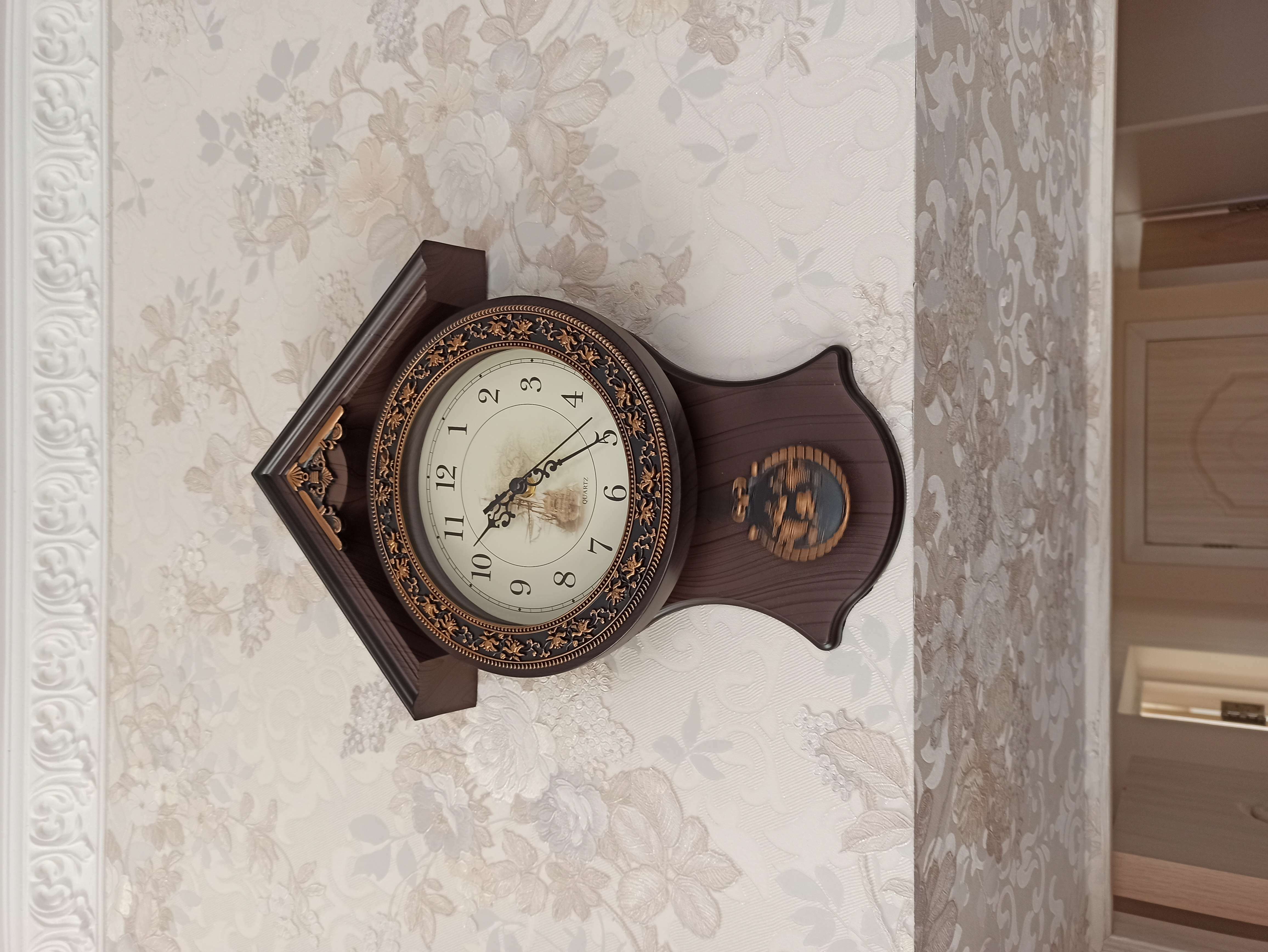 Фотография покупателя товара Часы настенные, серия: Маятник, "Элея", дискретный ход, 40 х 29 см