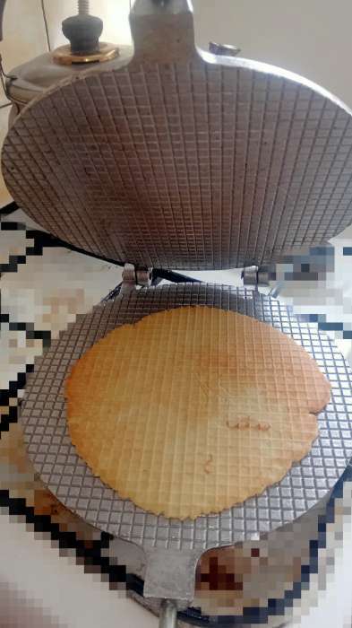 Фотография покупателя товара Форма для выпечки вафель "Круглая", d-22 см, литой алюминий