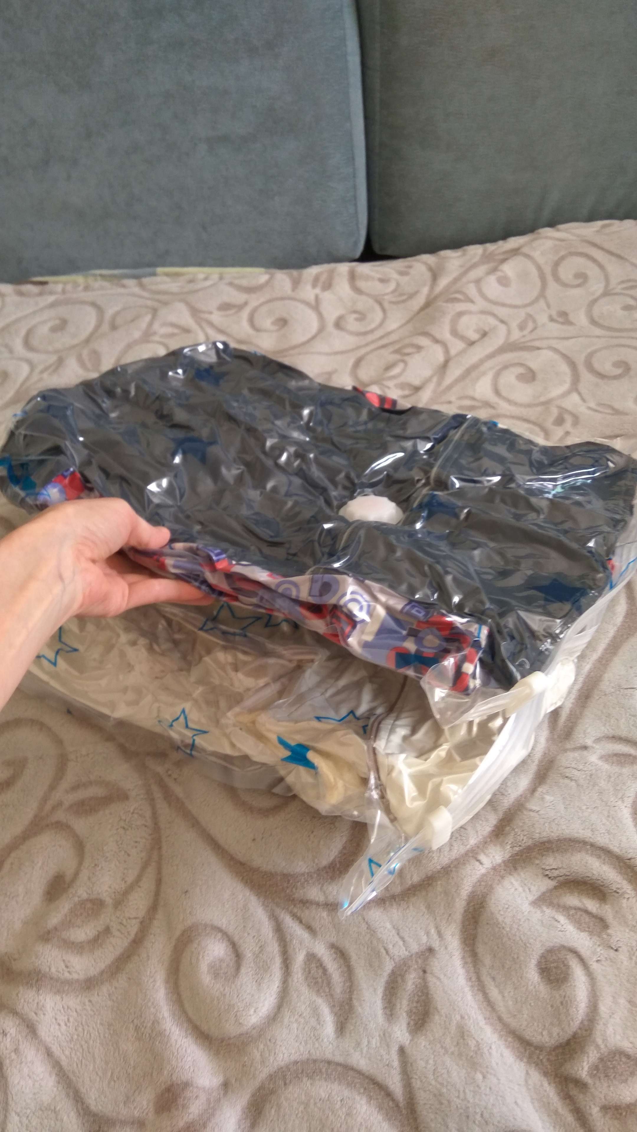 Фотография покупателя товара Вакуумный пакет для хранения вещей Доляна, 50×60 см, с рисунком, МИКС - Фото 22