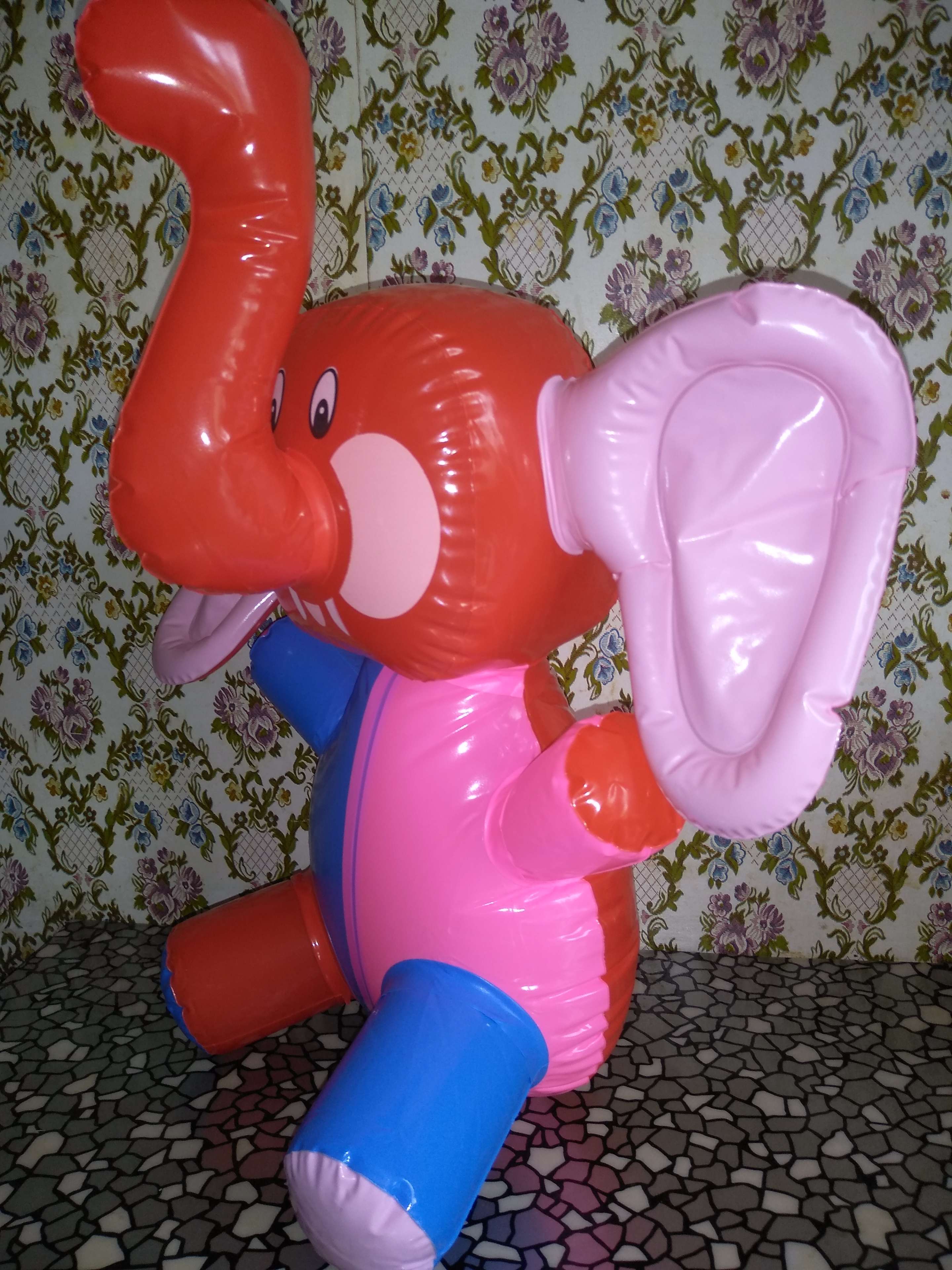 Фотография покупателя товара Надувная игрушка «Слоник» 40 см, цвета МИКС - Фото 1