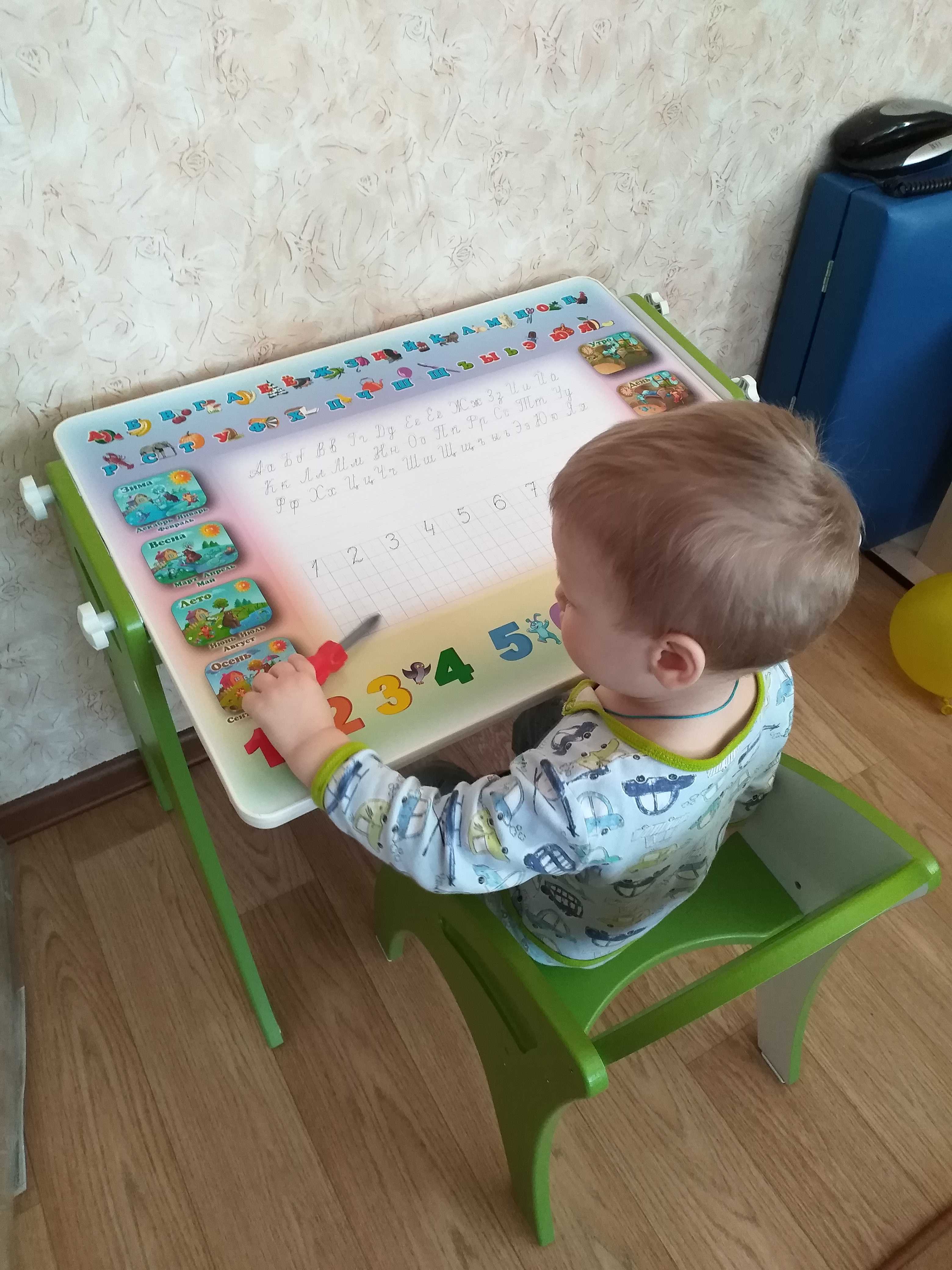Фотография покупателя товара Комплект детской мебели «Буквы-цифры» парта-мольберт, стульчик, цвет салатовый