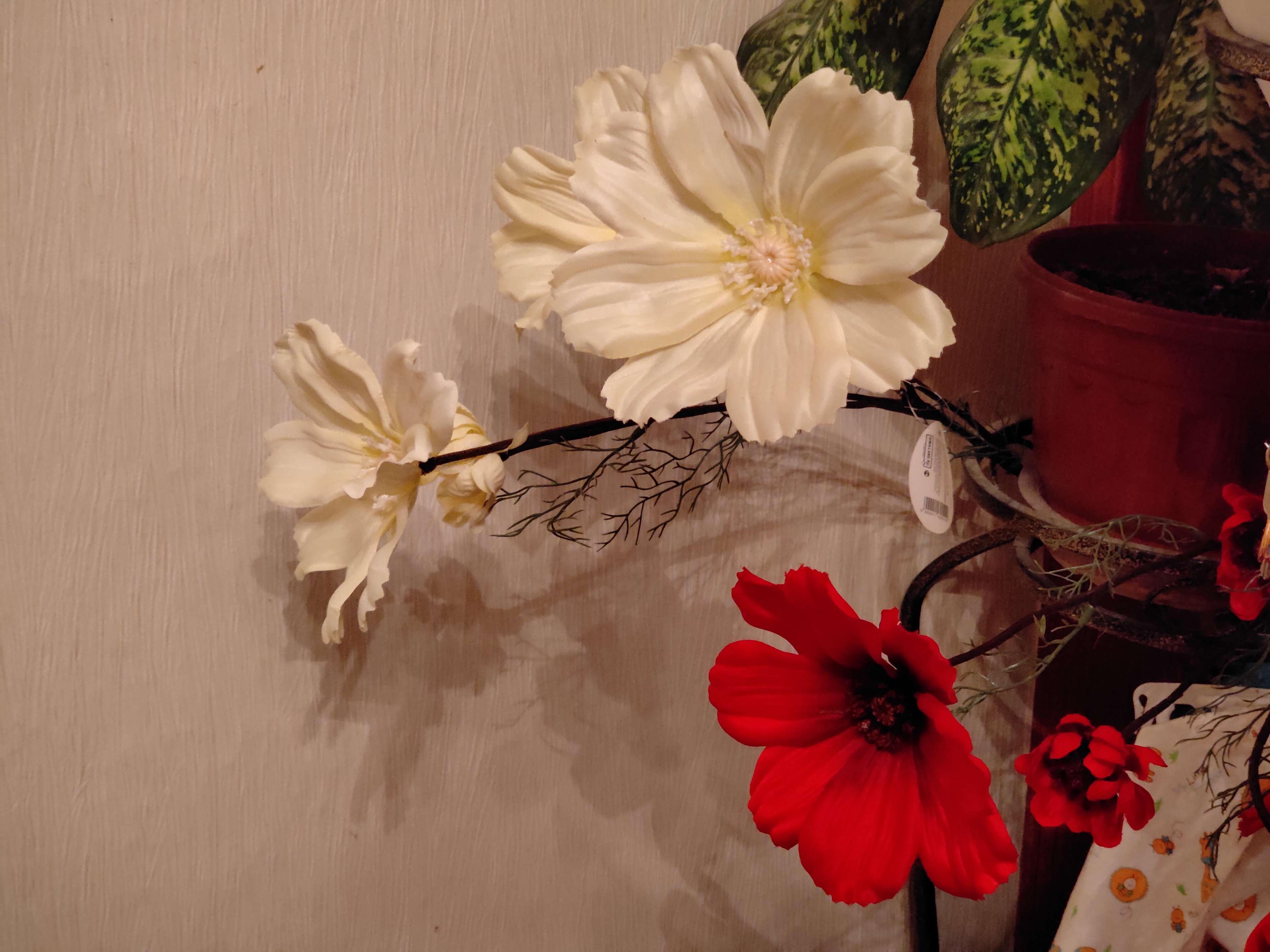 Фотография покупателя товара Цветы искусственные ромашка 105 см Гацания белая - Фото 2