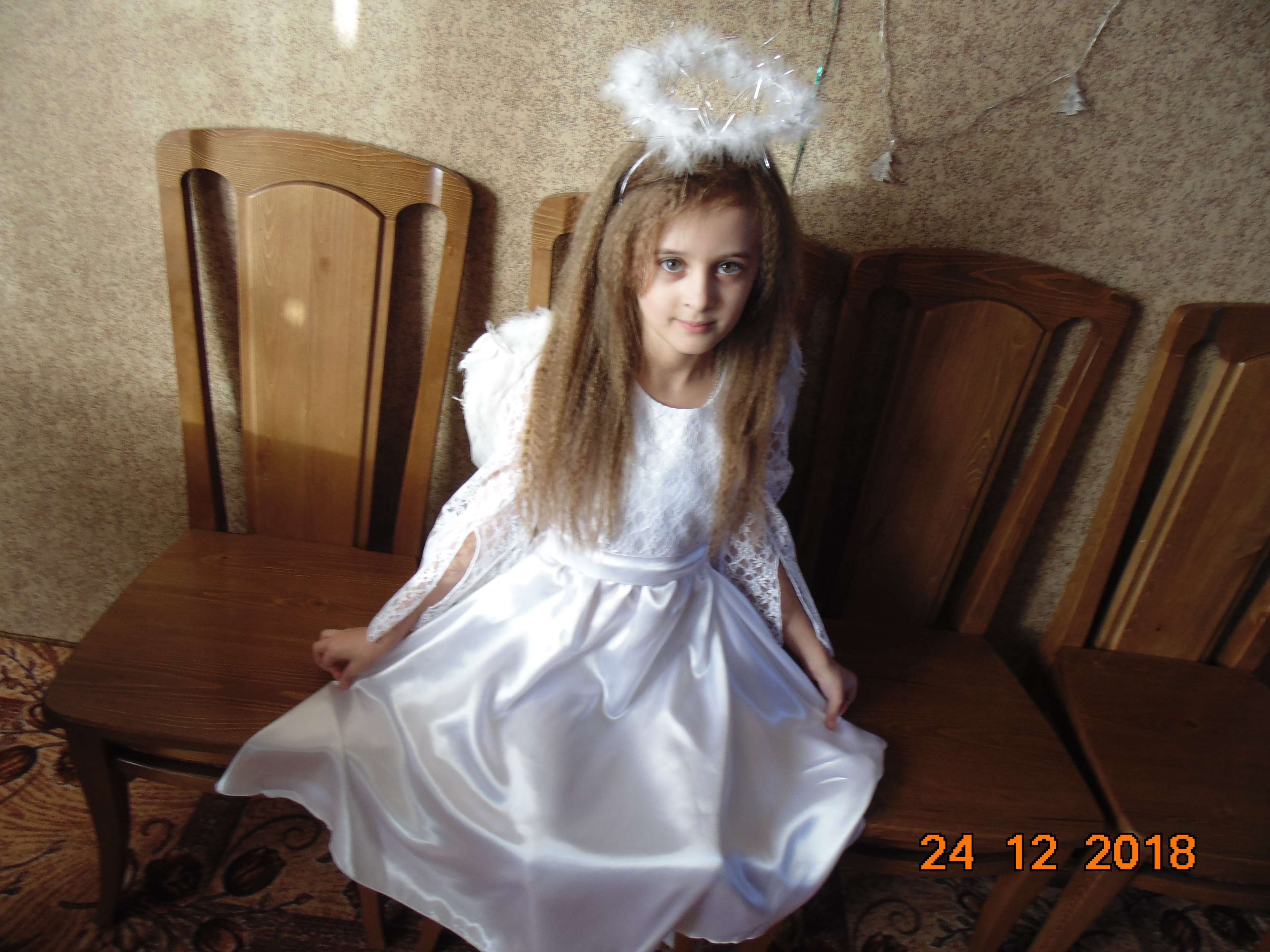 Фотография покупателя товара Карнавальный костюм "Ангел", платье, рукав 3/4 гипюр, нимб, крылья, р-р 34, рост 134-140 см - Фото 1