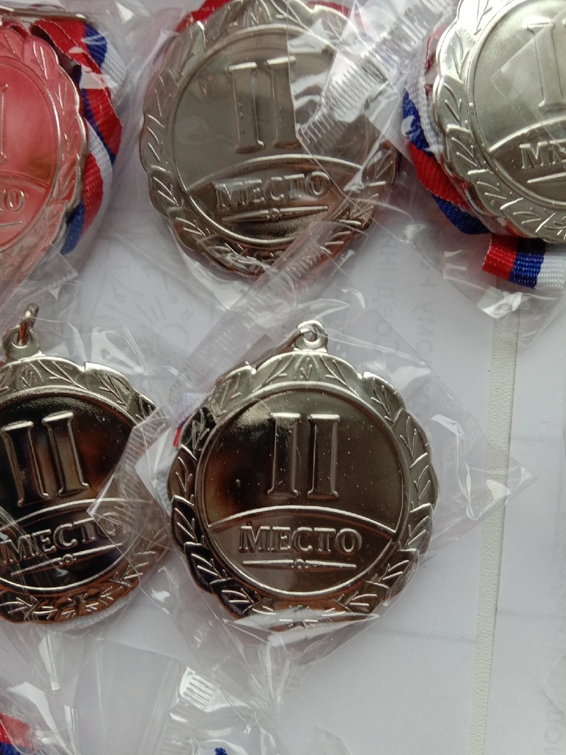 Фотография покупателя товара Медаль призовая 001, d= 5 см. 2 место. Цвет серебро. С лентой - Фото 2