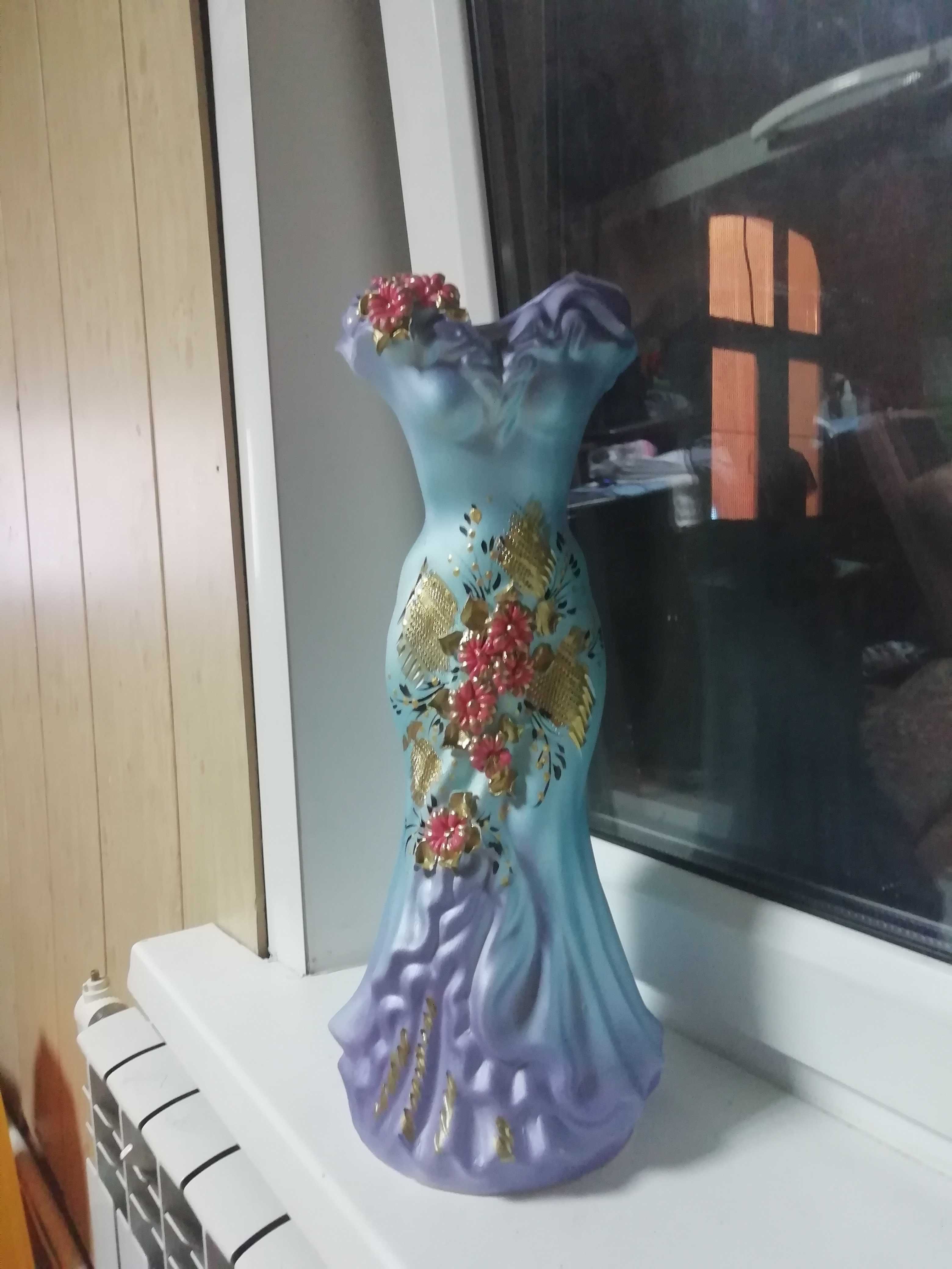 Фотография покупателя товара Ваза керамическая "Платье", напольная, цветы, 45 см, микс - Фото 2