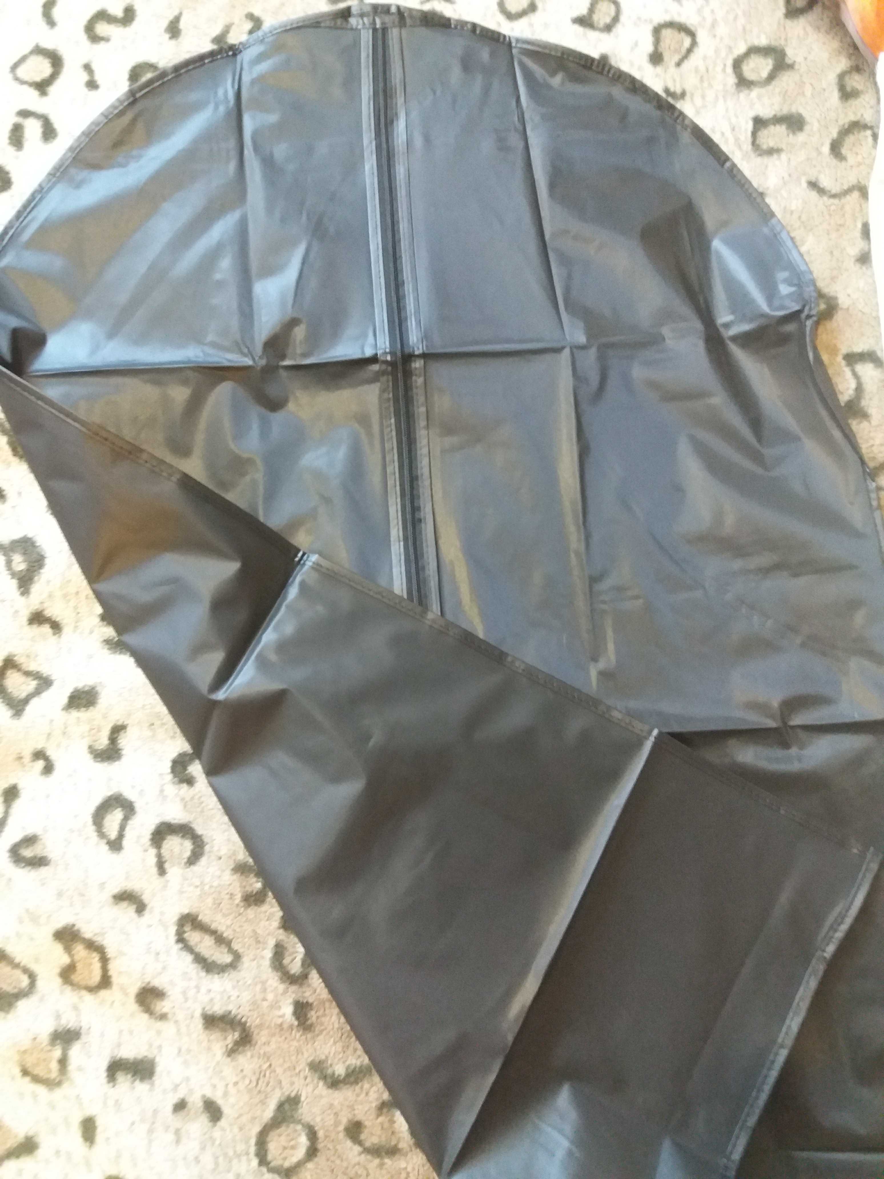 Фотография покупателя товара Чехол для одежды плотный Доляна, 60×160 см, PEVA, цвет чёрный - Фото 2