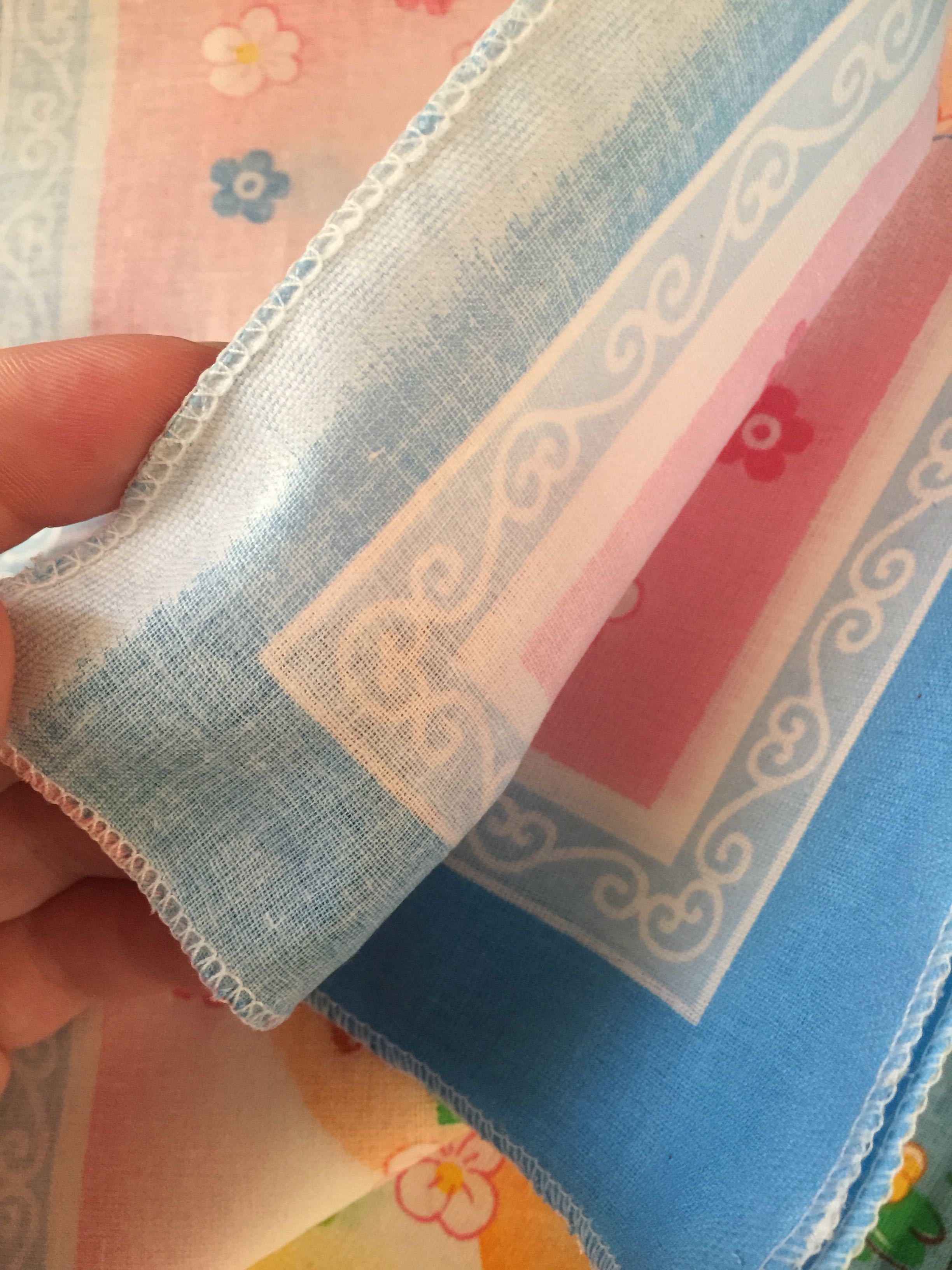 Фотография покупателя товара Набор детских носовых платков "Этель", размер 30х30 см - 12 шт., цвет голубой, рис. МИКС - Фото 3