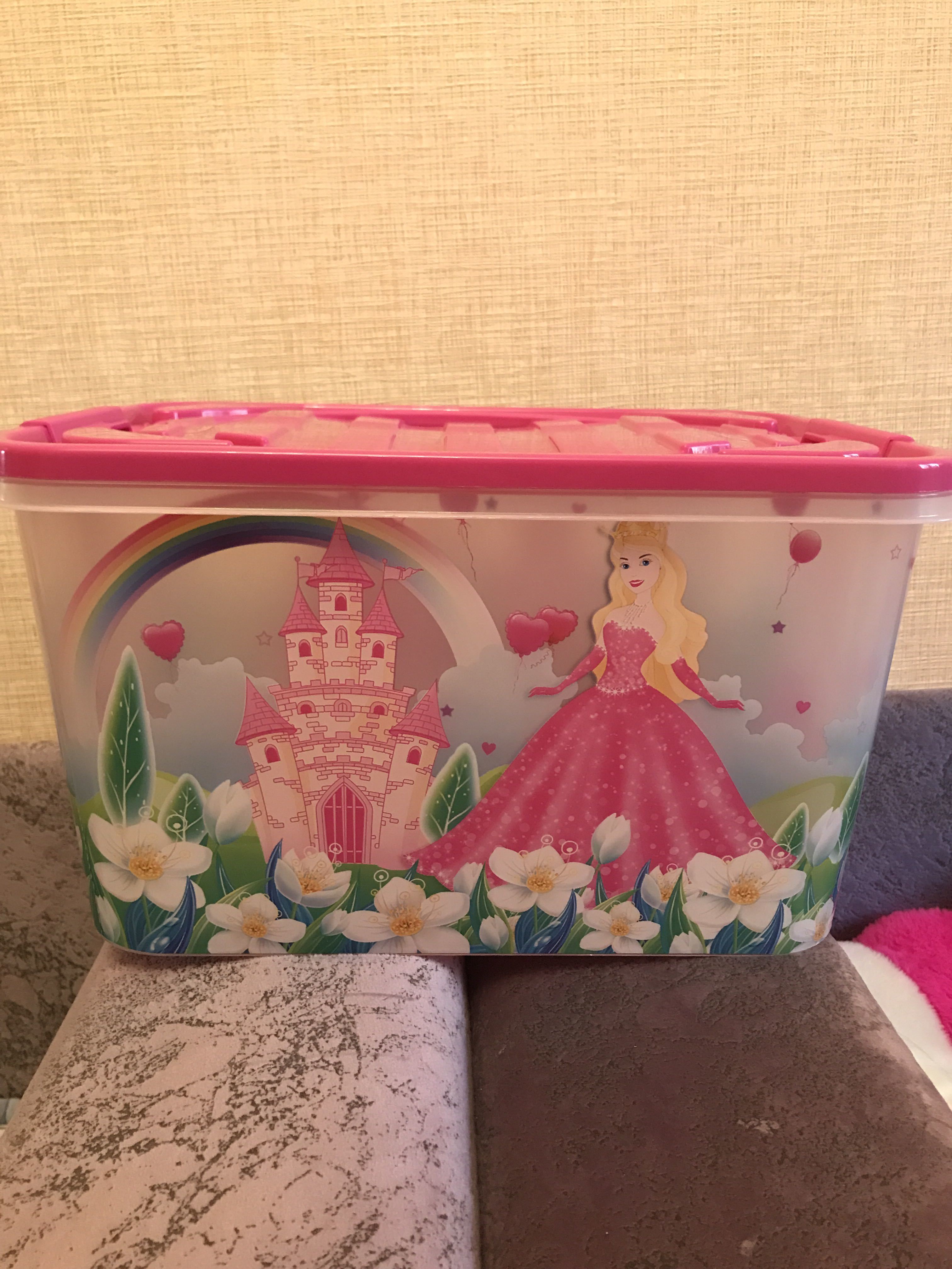 Фотография покупателя товара Ящик для игрушек «Принцесса» с ручкой и крышкой, 15 л, МИКС