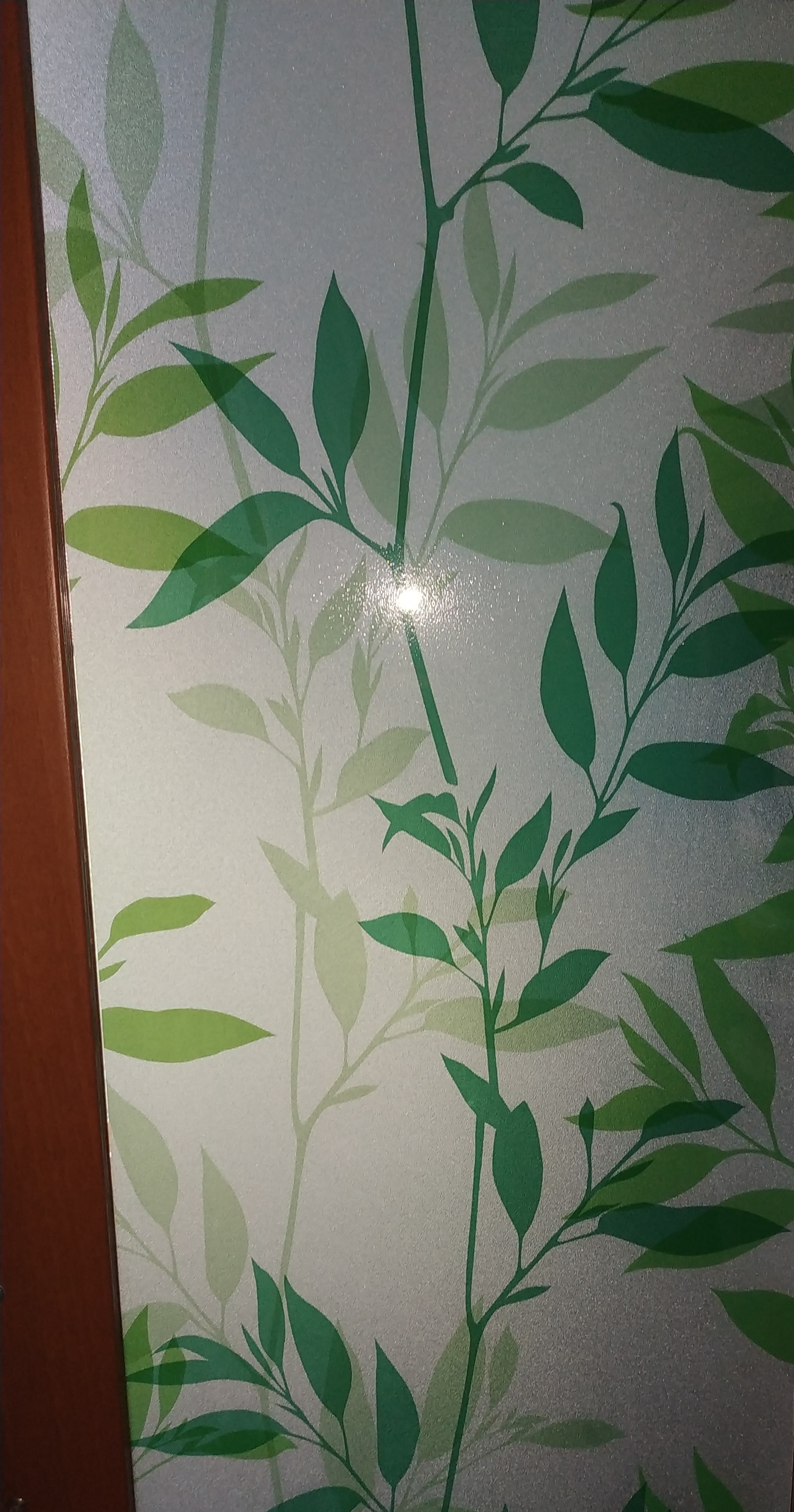 Фотография покупателя товара Витражная плёнка «Листья», 45×200 см