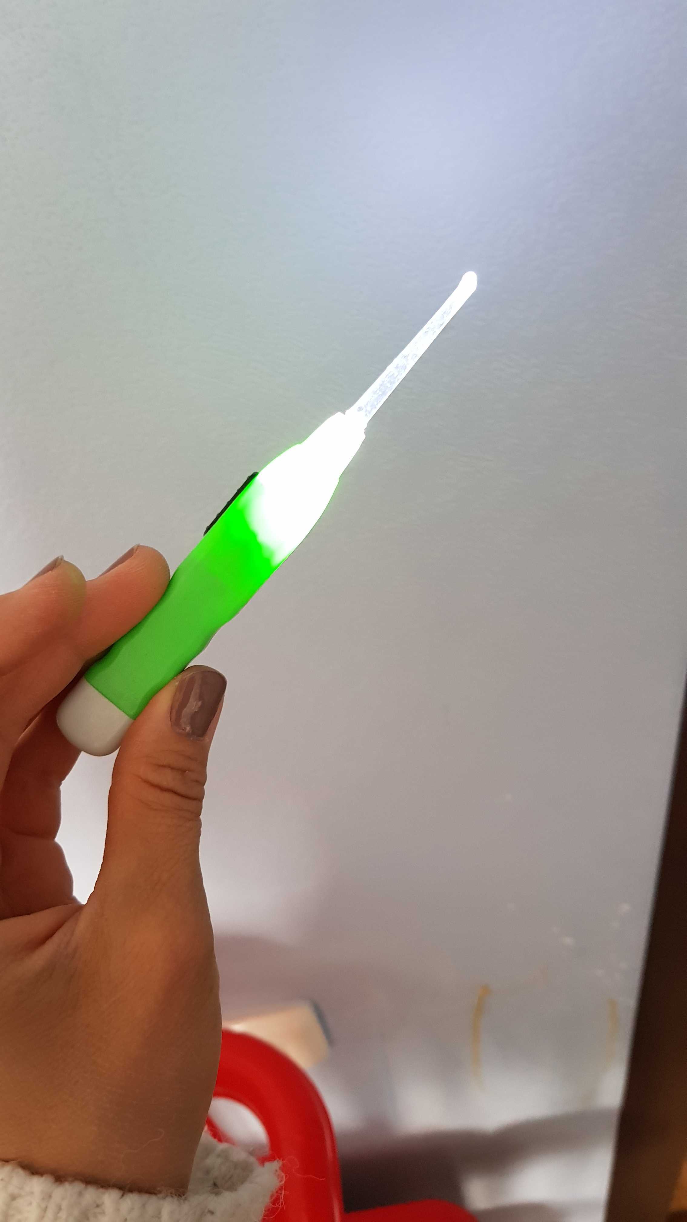 Фотография покупателя товара Палочка для чистки ушей Luazon LES-03, LED-подсветка, 3 насадки, от батареек (в комплекте) - Фото 21