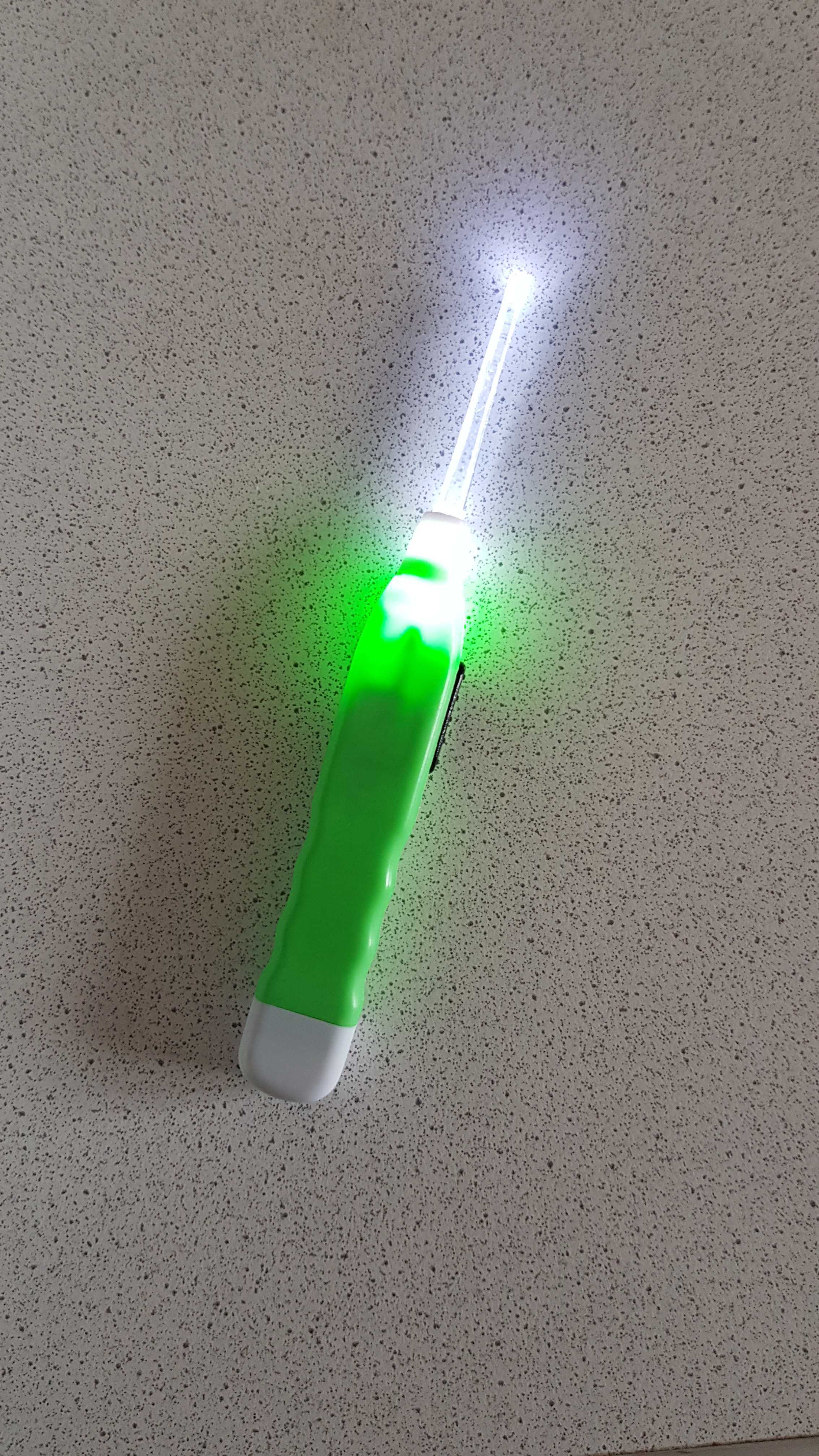 Фотография покупателя товара Палочка для чистки ушей Luazon LES-03, LED-подсветка, 3 насадки, от батареек (в комплекте) - Фото 21