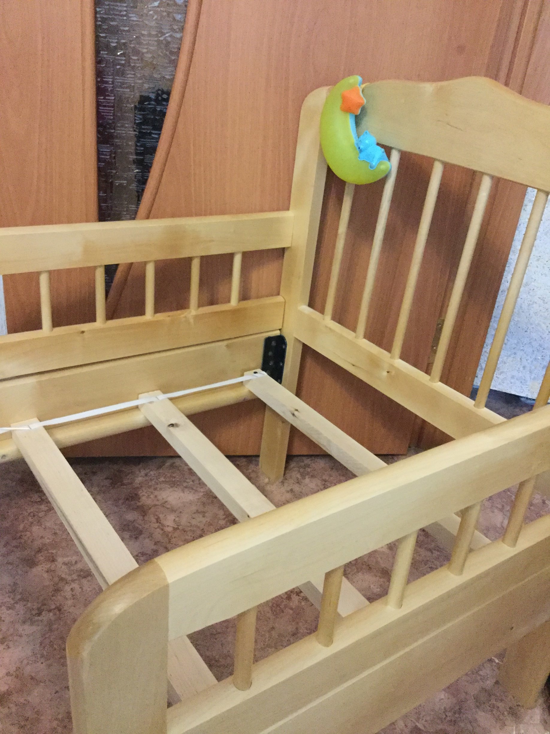 Фотография покупателя товара Детская кроватка «Непоседа-3», 165 см × 65 см × 80 см., массив берёзы, цвет светлый - Фото 7