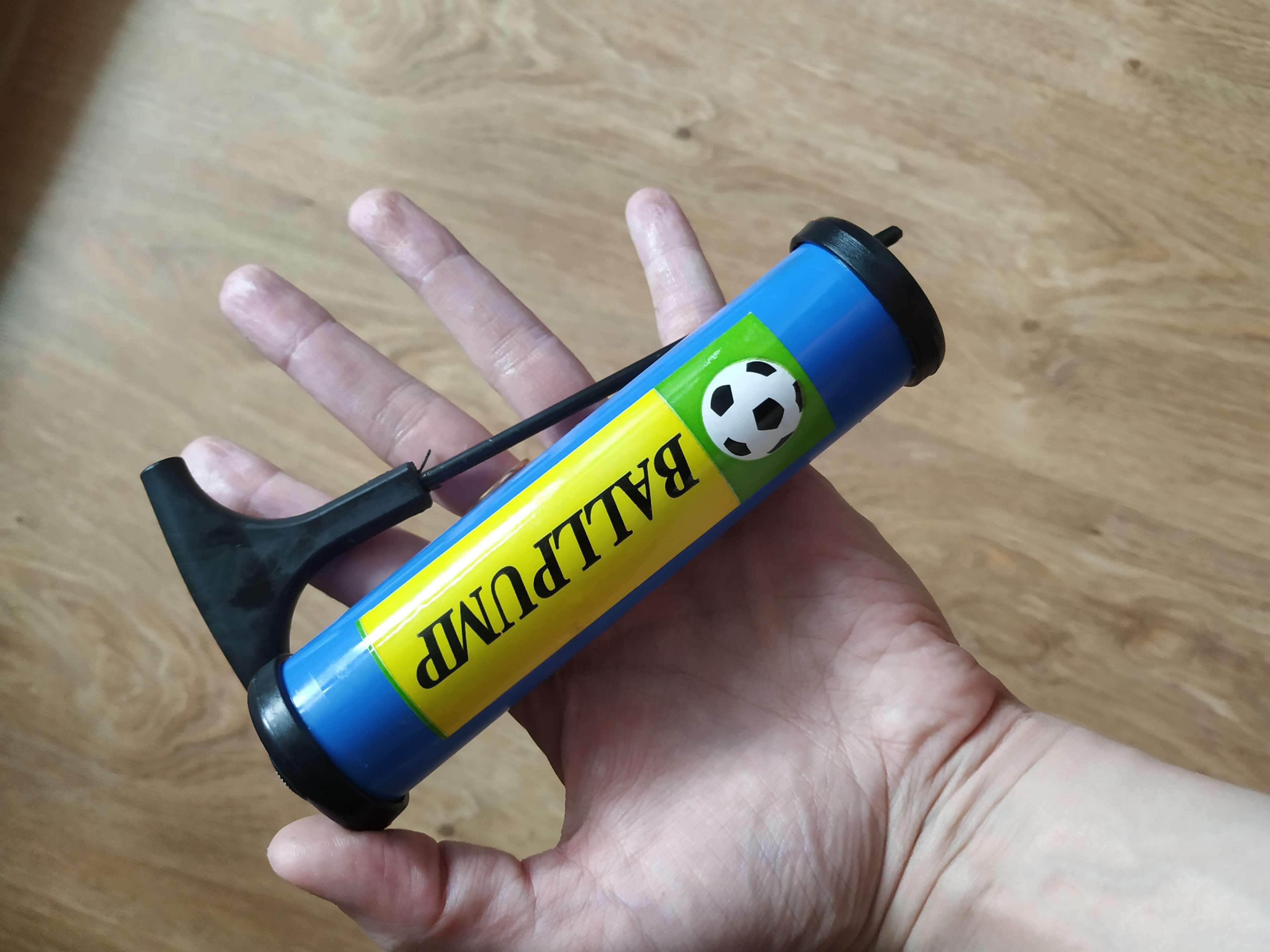 Фотография покупателя товара Насос для мячей ONLYTOP, 20 см, 2 насадки, цвет МИКС - Фото 1