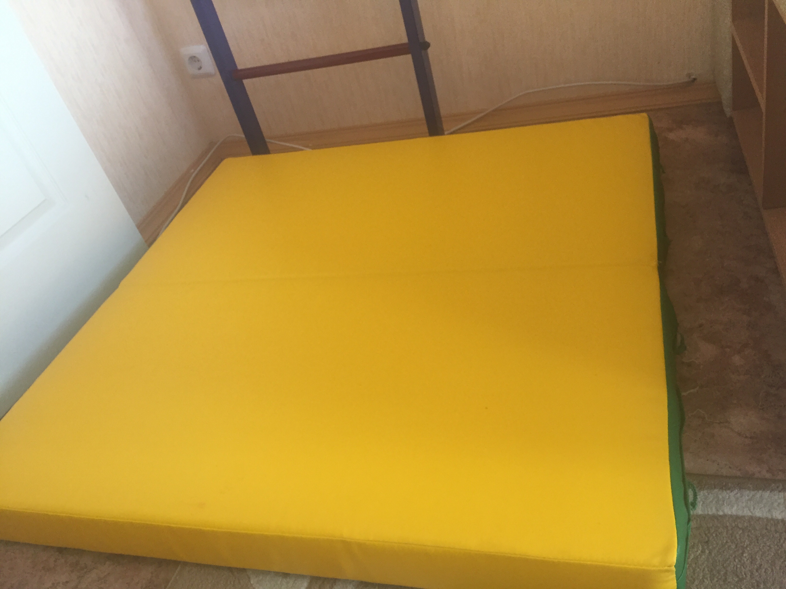 Фотография покупателя товара Мат 100 х 100 х 10 см, складной, зелёно/жёлтый - Фото 2