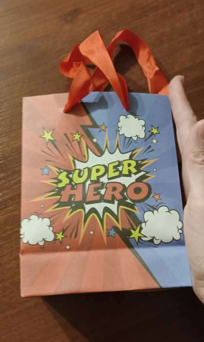 Фотография покупателя товара Пакет подарочный крафтовый вертикальный, упаковка, «Супер герой», S 12 х 15 х 5.5 см - Фото 2