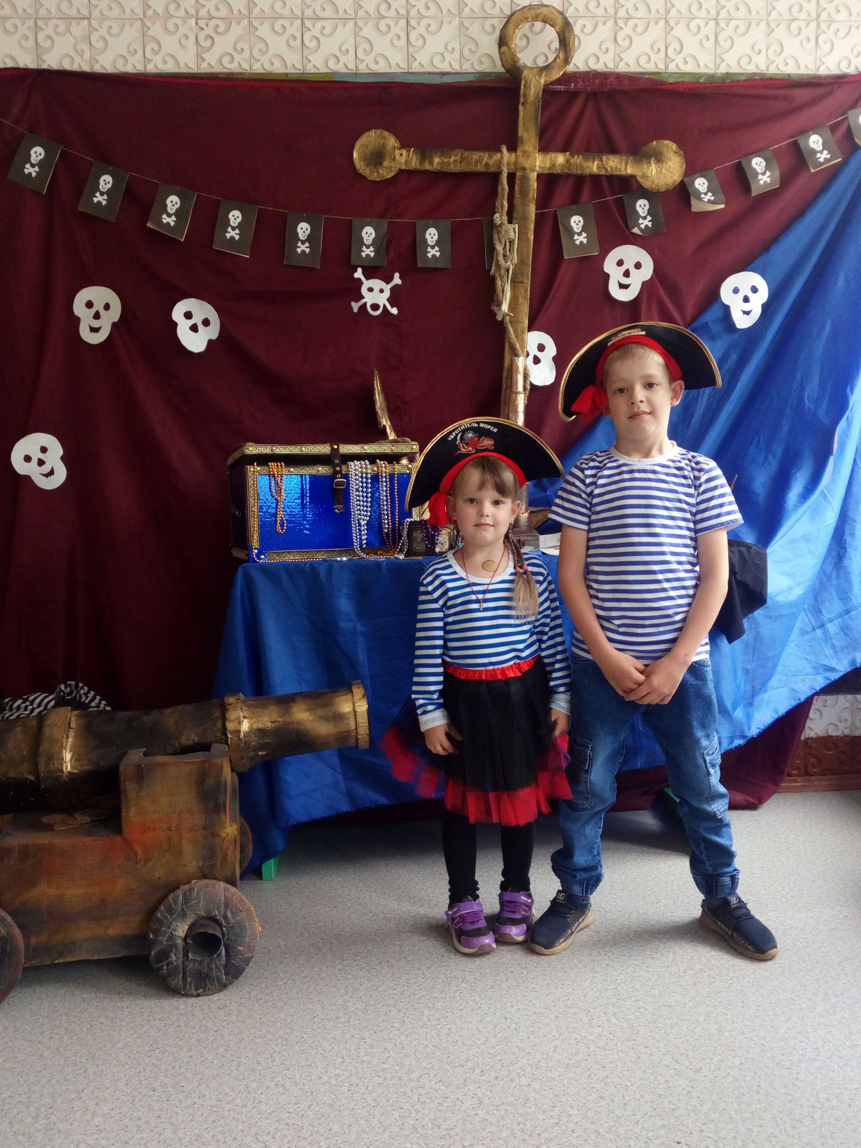 Фотография покупателя товара Шляпа пиратская «Настоящий пират», детская, р-р. 52-54