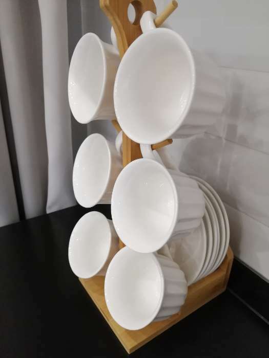 Фотография покупателя товара Набор чайный керамический на деревянной подставке «Эстет», 12 предметов: 6 чашек d=8,6 см 200 мл, 6 блюдец 14,5×10,6 см, цвет белый - Фото 3