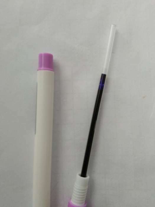 Фотография покупателя товара Ручка шариковая 1.0 мм, стержень синий, белый корпус с прозрачными колпачками, с резиновыми держателями, МИКС
