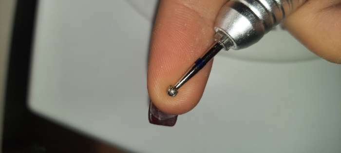Фотография покупателя товара Фреза алмазная для маникюра «Шар», средняя зернистость, 2,5 мм, в пластиковом футляре - Фото 1