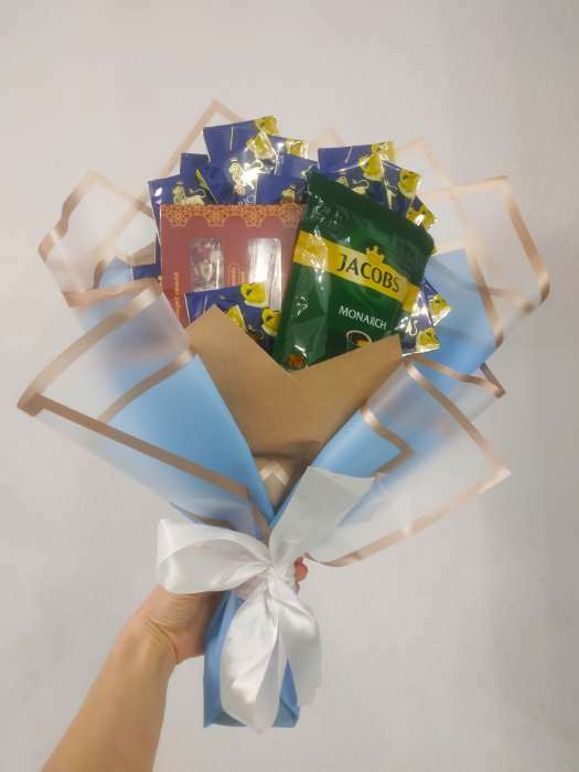 Фотография покупателя товара Пленка флористическая, голубая, 58 х 58 см, 50 мкм - Фото 2