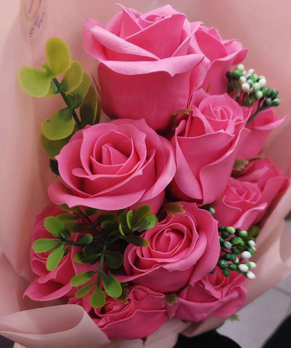 Фотография покупателя товара Эксклюзивный букет из мыльных роз, цвет фуксия, 11 шт - Фото 1