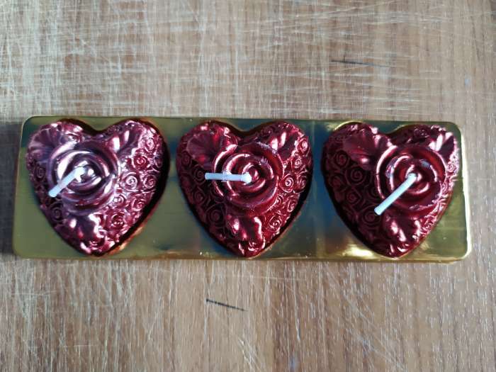 Фотография покупателя товара Набор свечей "Сердце в розой", 3 шт, 5х2,5см, красный - Фото 3